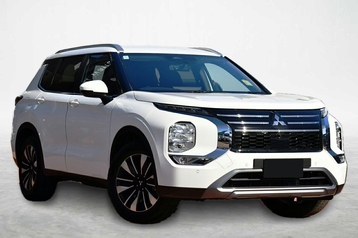 2025 Mitsubishi Outlander LS ZM