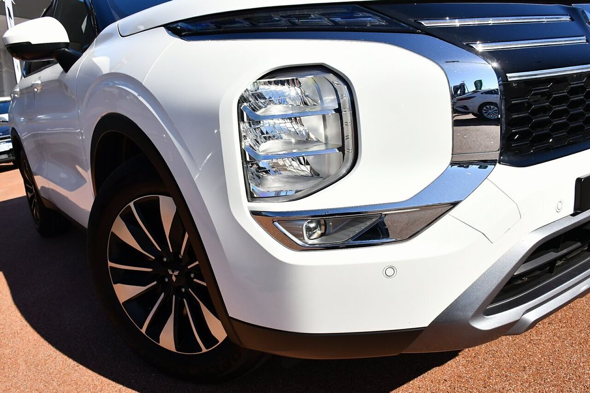 2025 Mitsubishi Outlander LS ZM