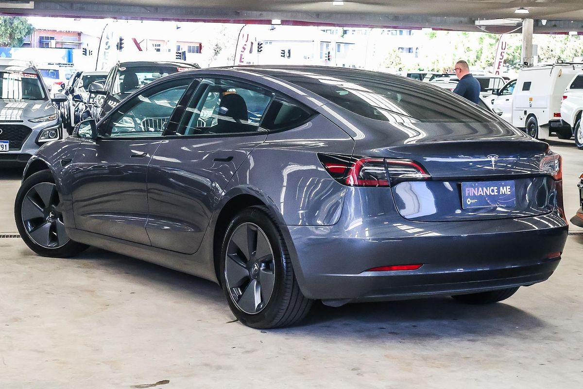 2022 Tesla Model 3 Rear-Wheel Drive