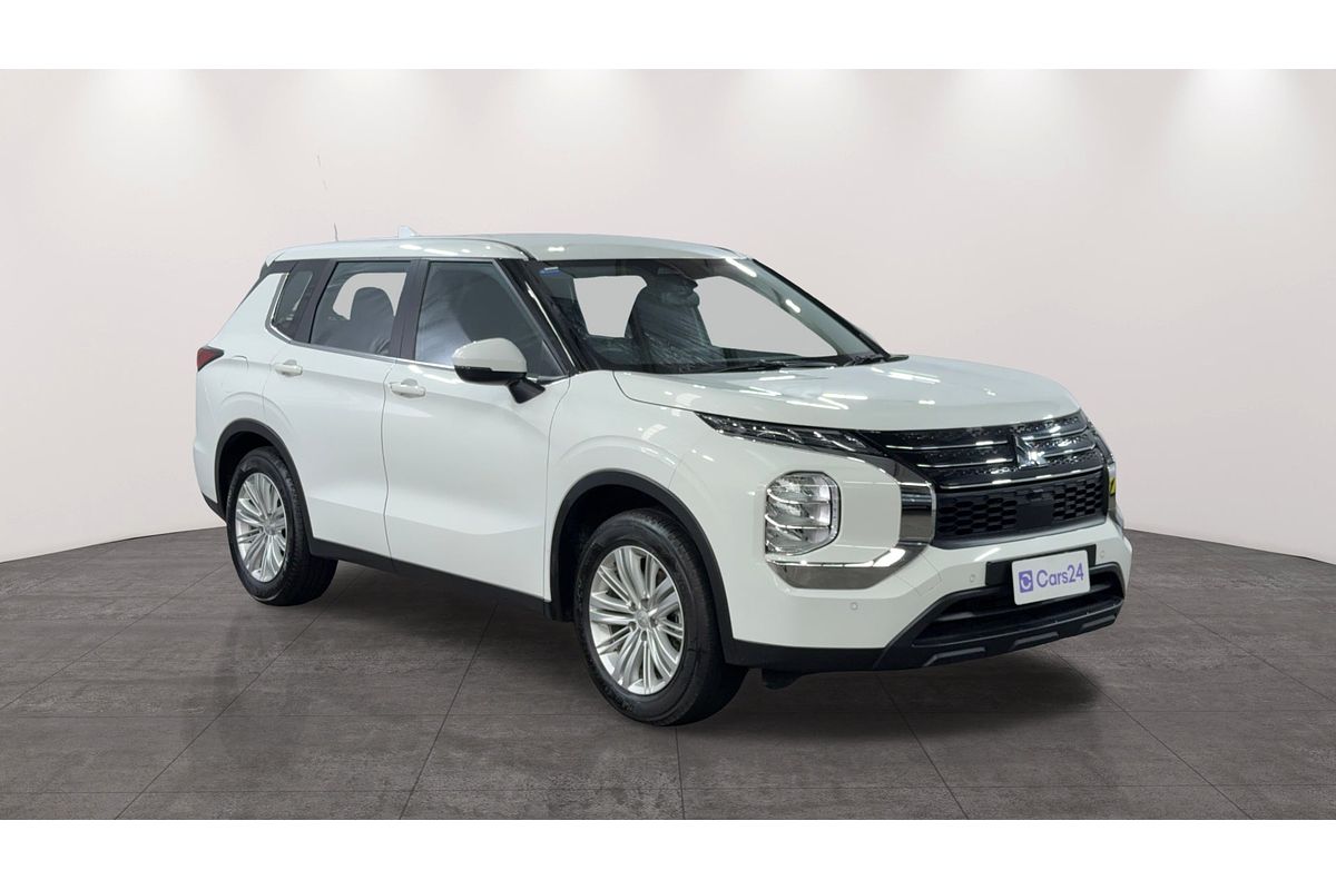 2024 Mitsubishi Outlander ES ZM