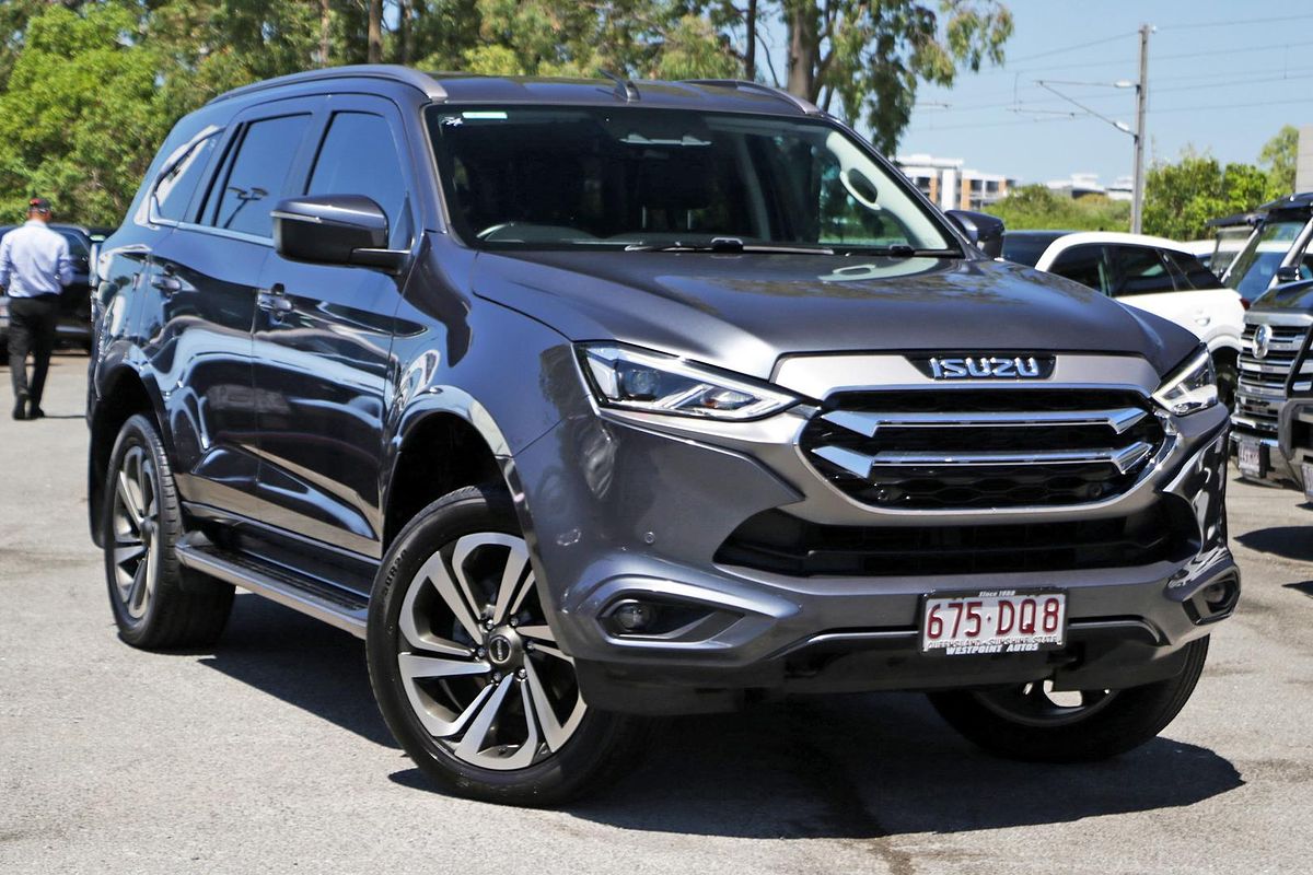 2022 Isuzu MU-X LS-T