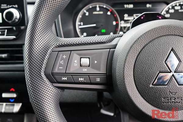 2026 Mitsubishi Triton GLX+ MV 4X4 thumb-10