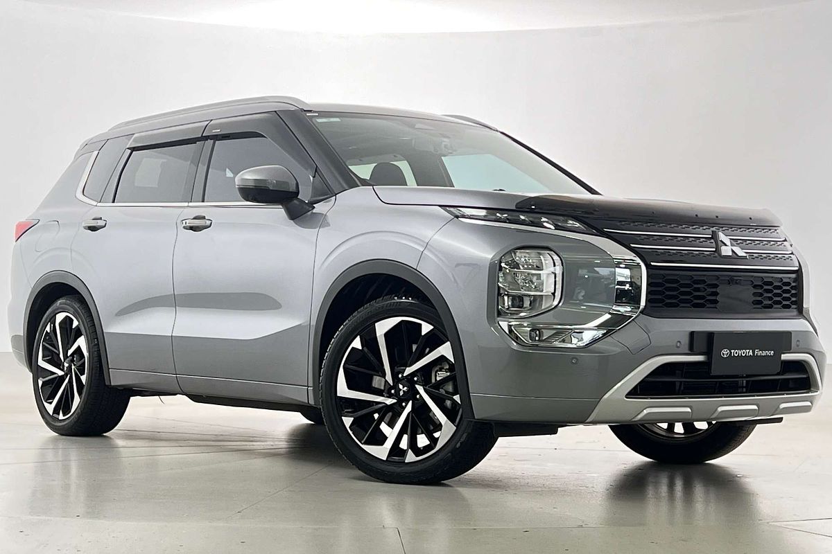 2023 Mitsubishi Outlander Exceed ZM
