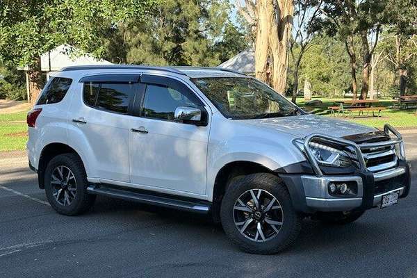 2019 Isuzu MU-X LS-T