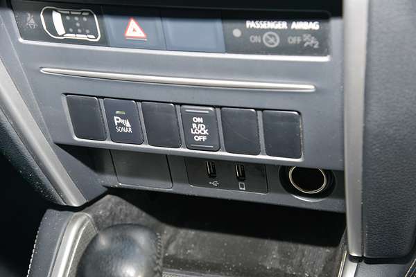 2021 Mitsubishi Triton GLX-R MR 4X4 thumb-13