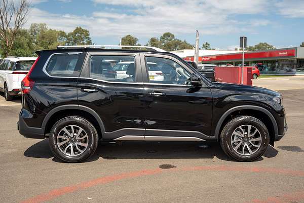 2025 Mahindra Scorpio Z8L+