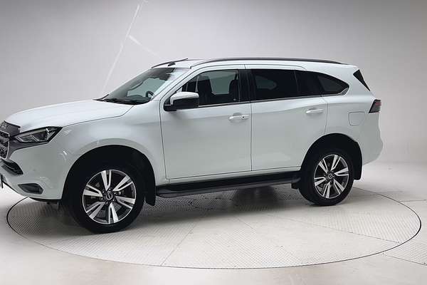 2023 Isuzu MU-X LS-T thumb-3