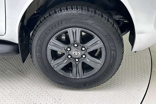 2024 Toyota Hilux SR GUN126R 4X4 thumb-9