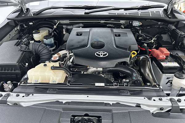 2024 Toyota Hilux SR GUN126R 4X4 thumb-10