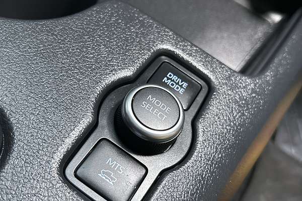 2024 Toyota Hilux SR GUN126R 4X4 thumb-15