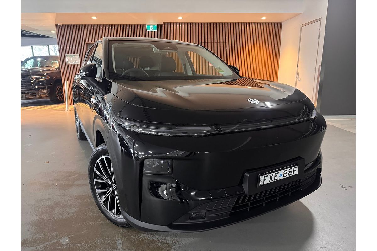 2025 Leapmotor B10 Design LR A12