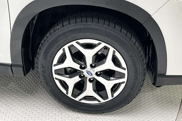 2024 Subaru Forester 2.5i S5 thumb-9