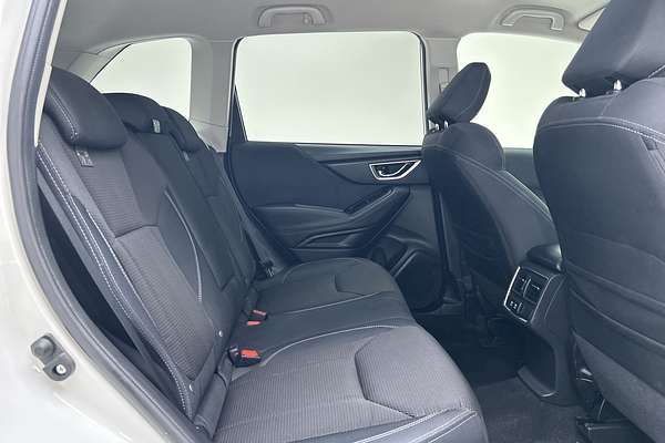 2024 Subaru Forester 2.5i S5 thumb-11