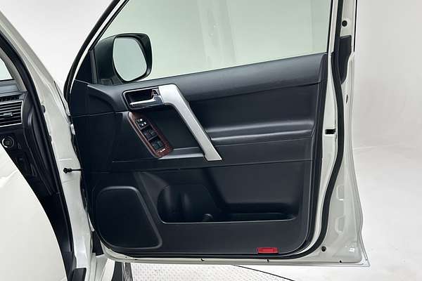 2016 Toyota Landcruiser Prado VX GDJ150R thumb-18