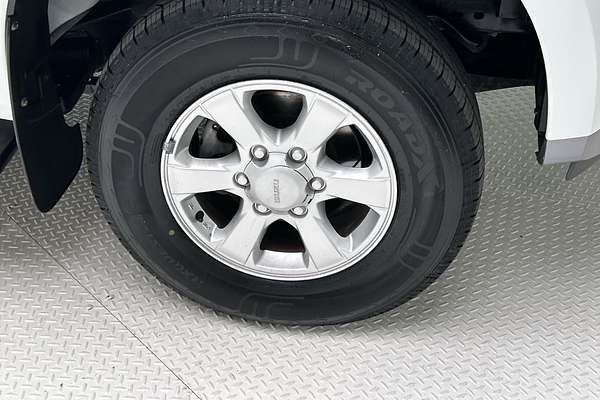 2017 Isuzu MU-X LS-M thumb-9