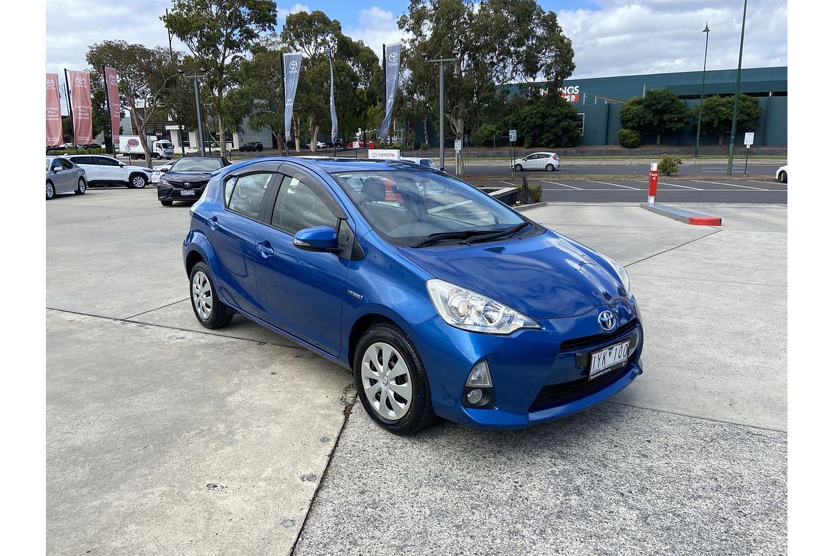 2013 Toyota Prius C NHP10R