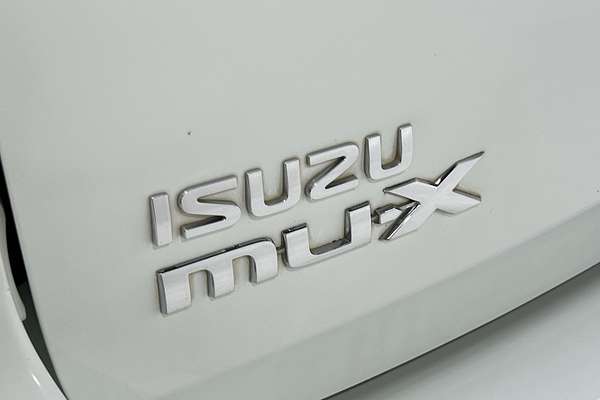 2017 Isuzu MU-X LS-M thumb-21