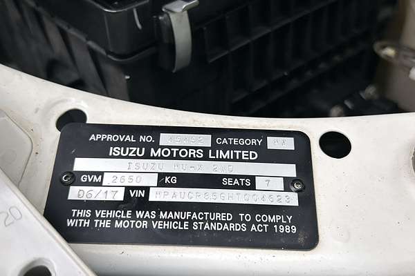 2017 Isuzu MU-X LS-M thumb-23