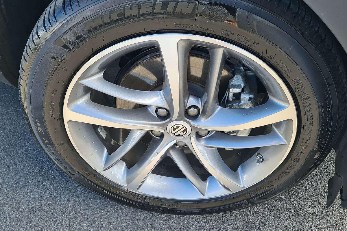 2020 MG HS Essence SAS23