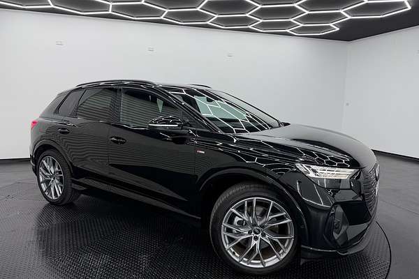 2024 Audi Q4 e-tron 55 F4