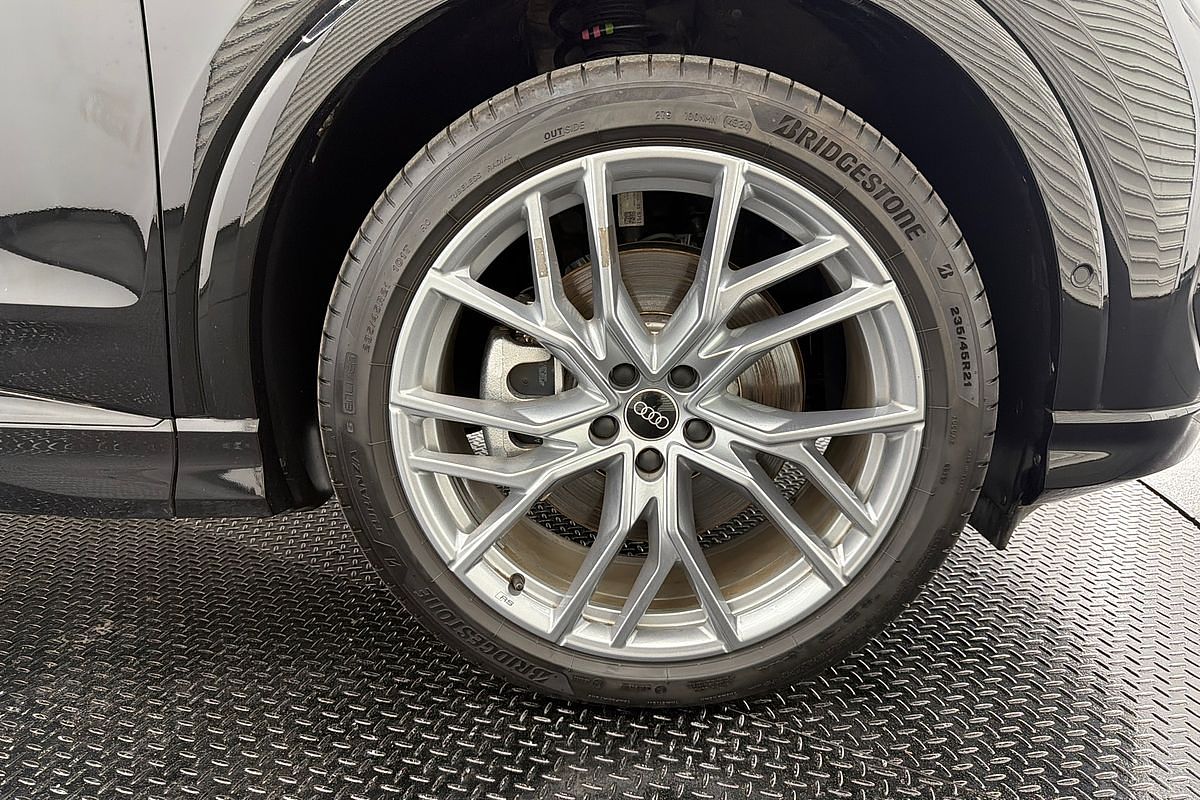 2024 Audi Q4 e-tron 55 F4