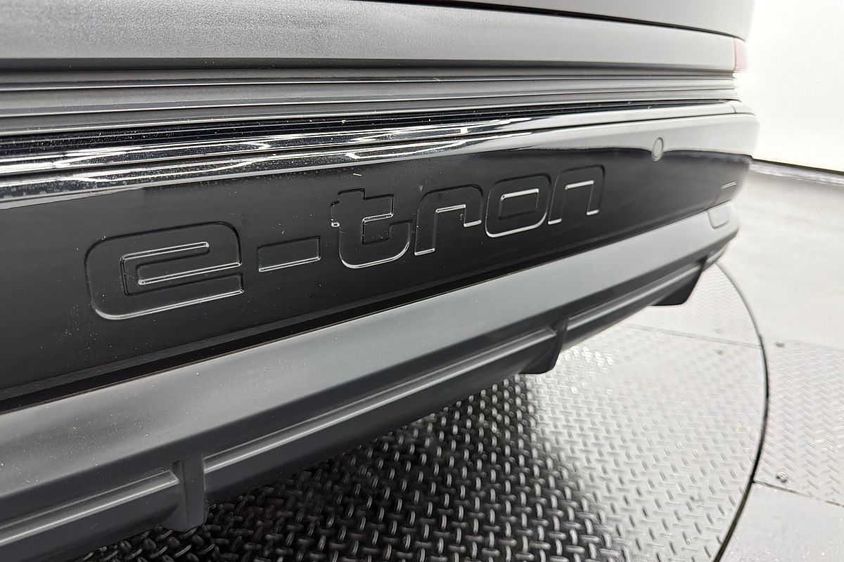 2024 Audi Q4 e-tron 55 F4