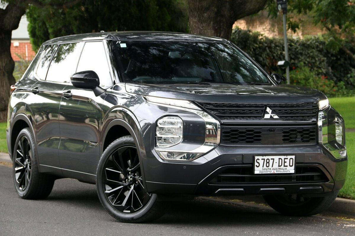 2024 Mitsubishi Outlander Black Edition ZM