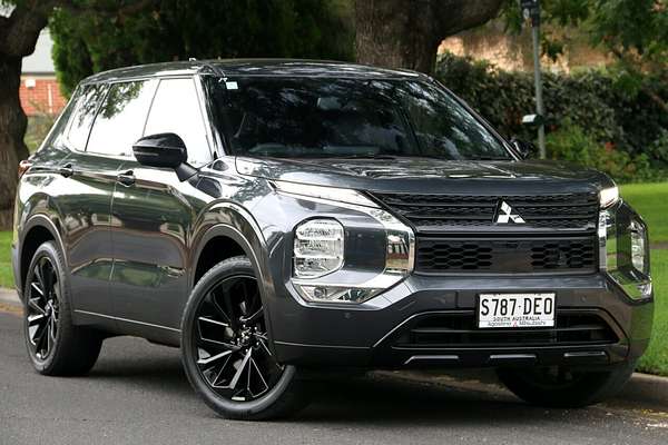 2024 Mitsubishi Outlander Black Edition ZM