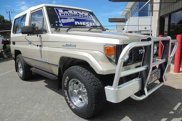 1988 Toyota Landcruiser Fibre Reinforced Plastic BJ74RV