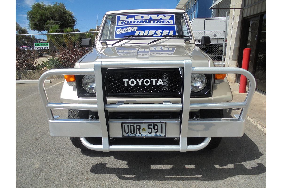 1988 Toyota Landcruiser Fibre Reinforced Plastic BJ74RV