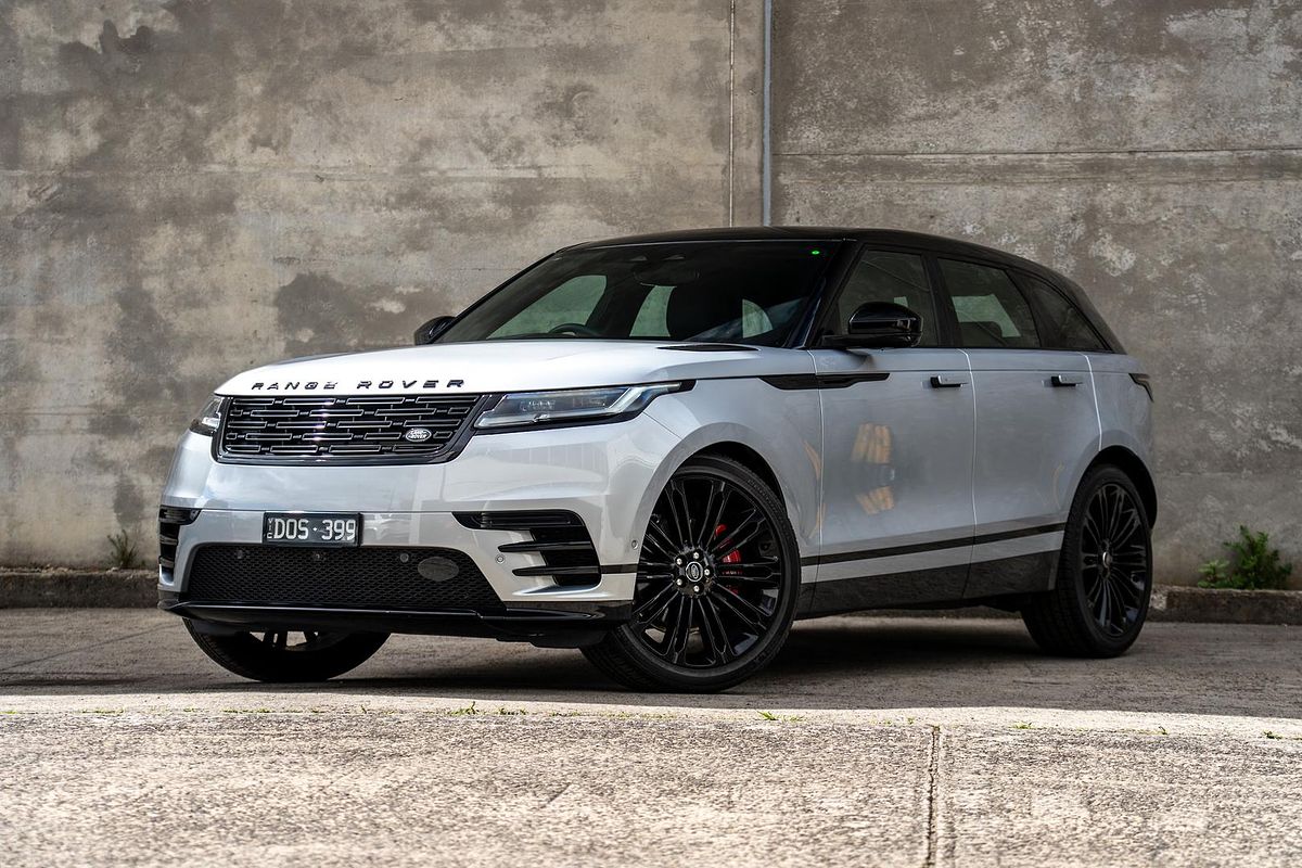 2025 Land Rover Range Rover Velar P250 Dynamic SE L560
