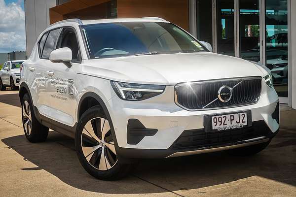 2025 Volvo XC40 Plus B4 Special Edition