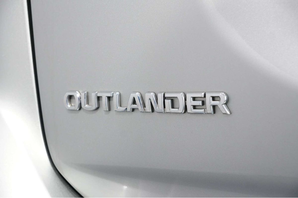 2018 Mitsubishi Outlander ES ADAS ZL