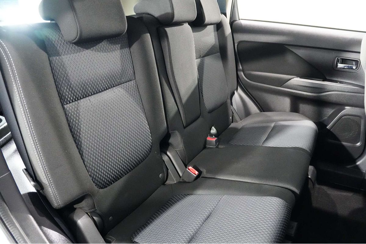 2018 Mitsubishi Outlander ES ADAS ZL