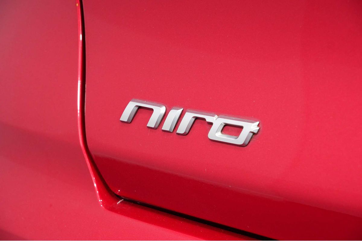 2021 Kia Niro Hybrid Sport DE