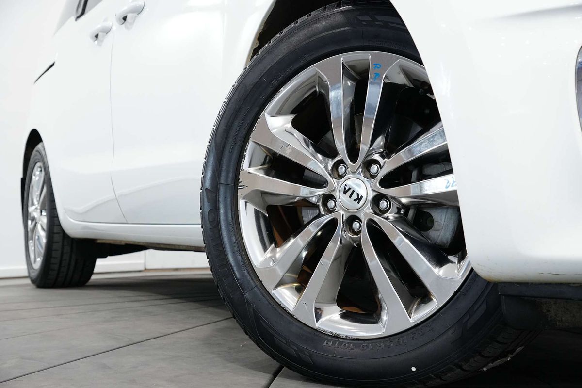 2018 Kia Carnival Platinum YP