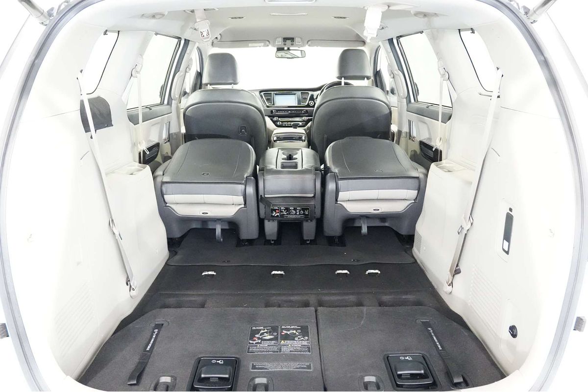 2018 Kia Carnival Platinum YP