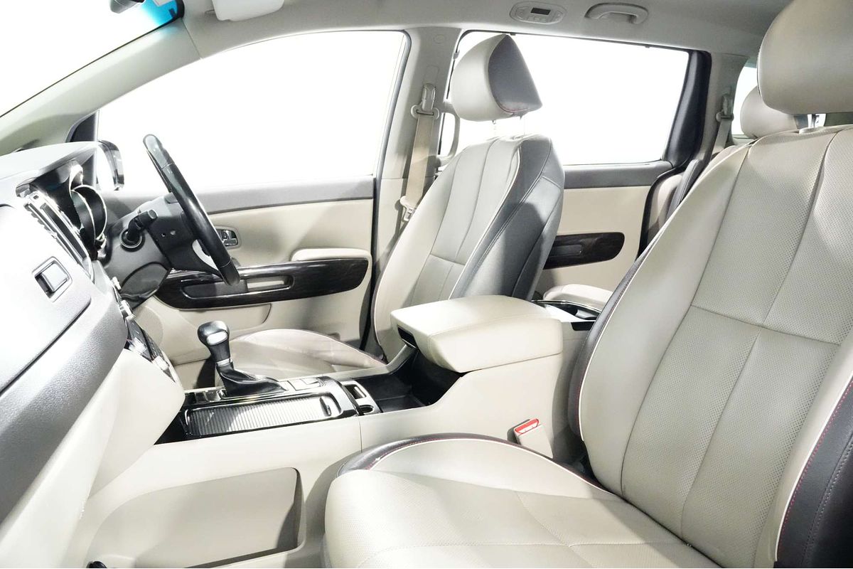 2018 Kia Carnival Platinum YP