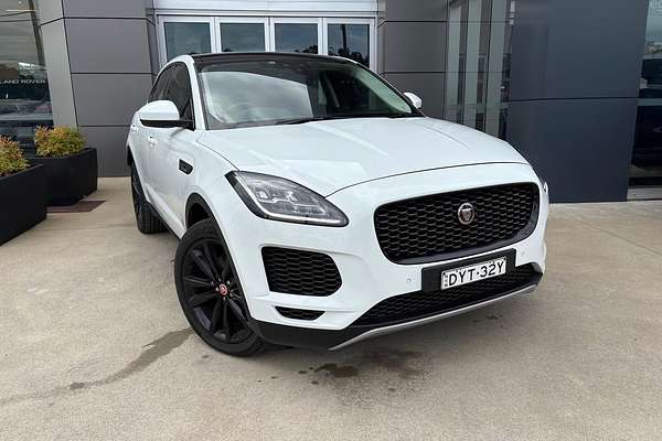 2018 Jaguar E-PACE D150 R-Dynamic SE X540