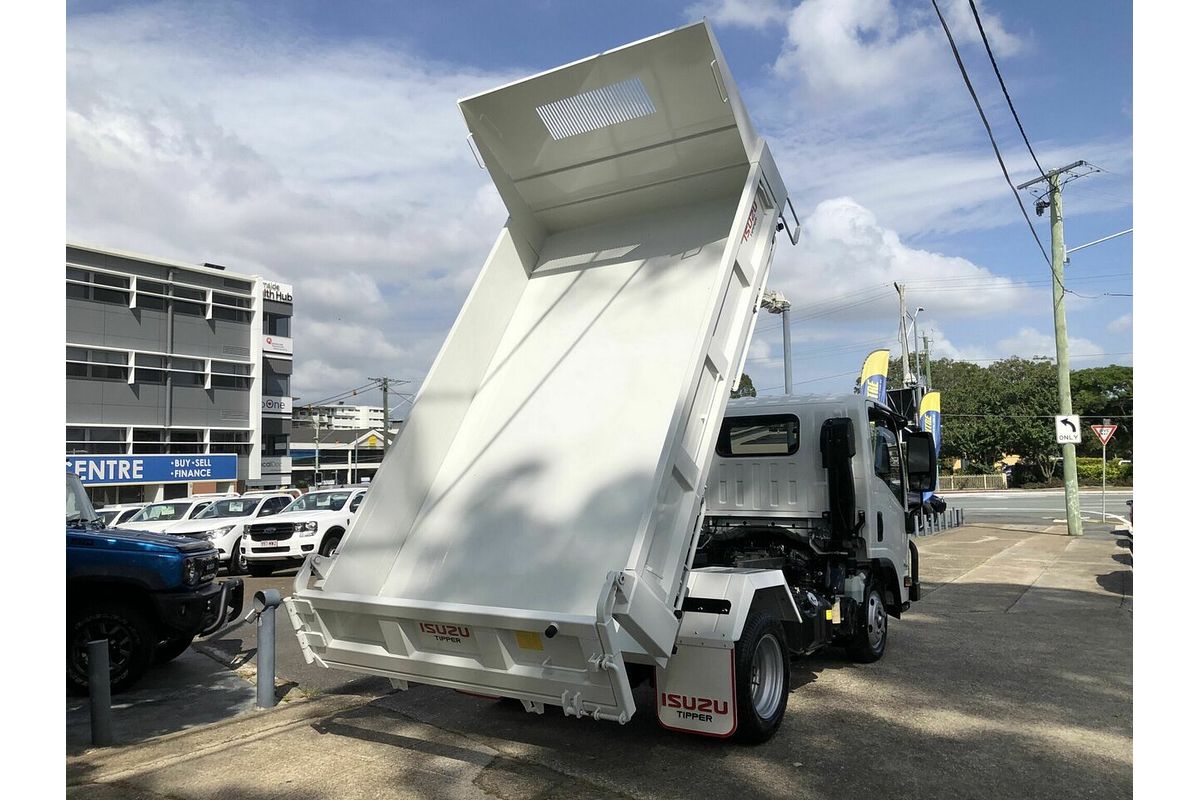 2024 Isuzu NLR 45-150 NH MY21