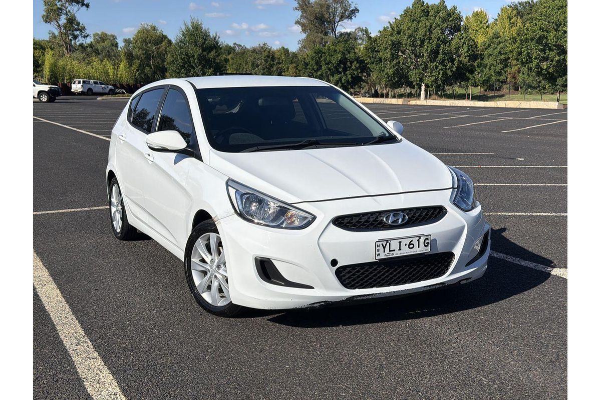 2019 Hyundai Accent Sport RB6