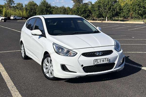 2019 Hyundai Accent Sport RB6