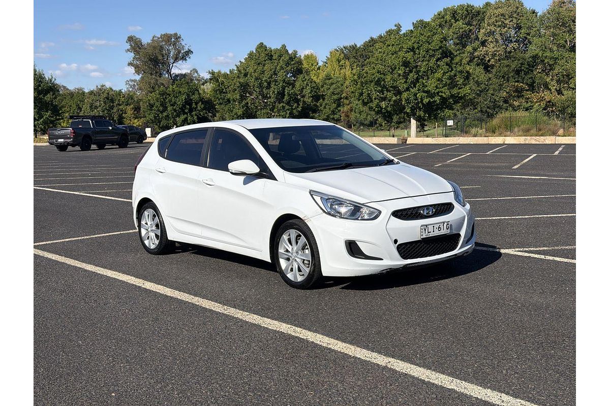 2019 Hyundai Accent Sport RB6