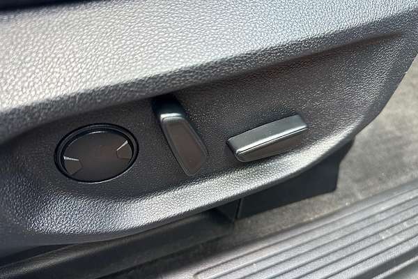 2023 Ford Everest Sport 3.0L thumb-5