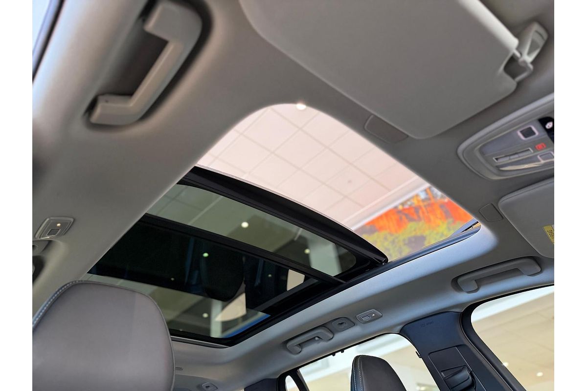 2024 Volvo XC90 Ultimate B6 Bright