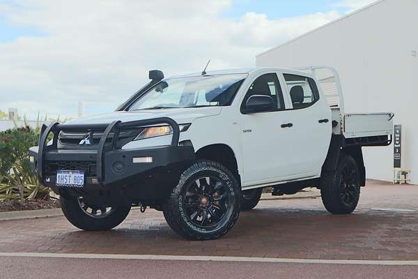 2022 Mitsubishi Triton GLX MR 4X4