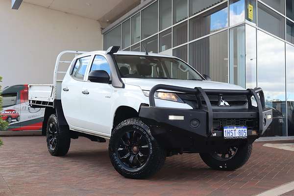2022 Mitsubishi Triton GLX MR 4X4