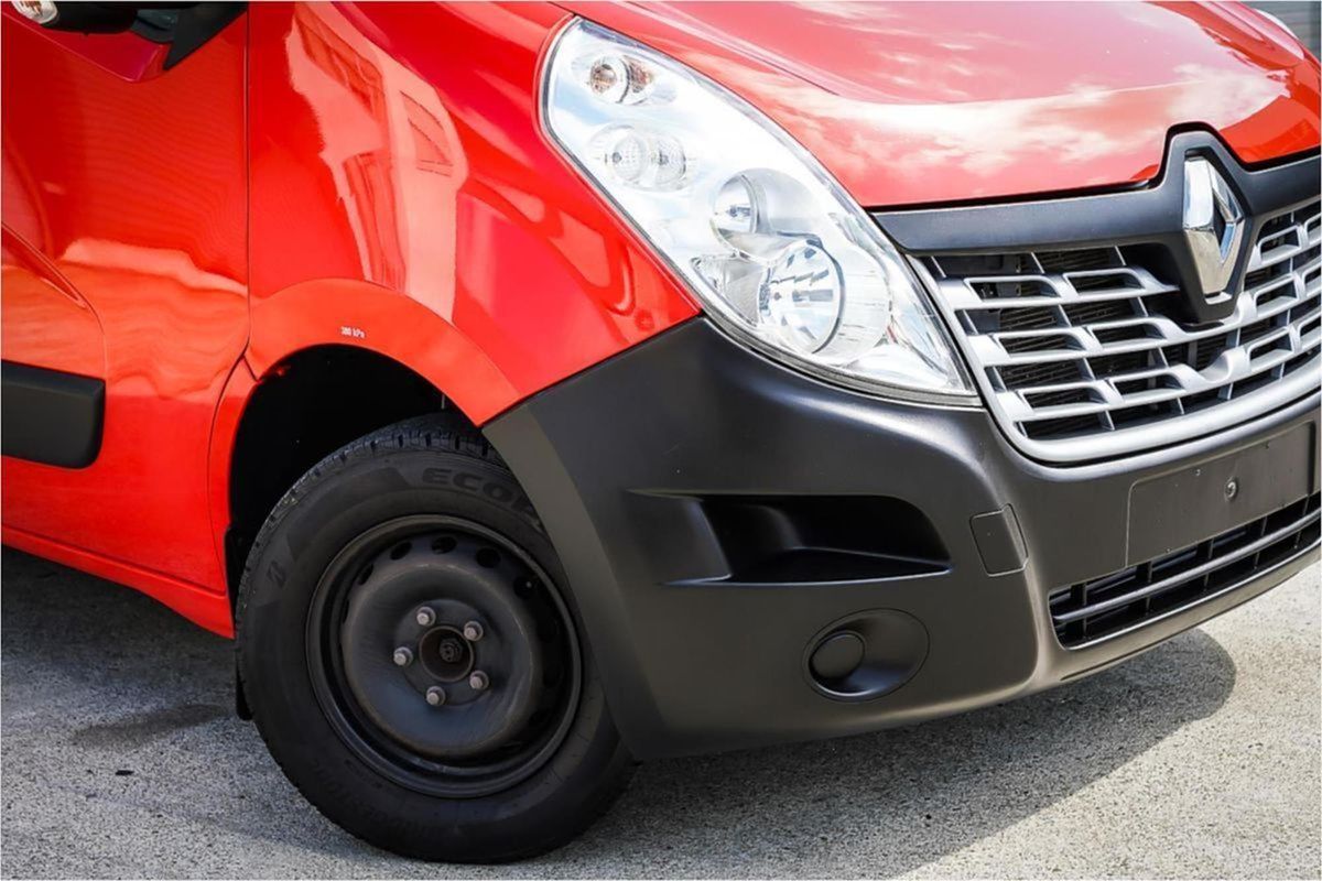 2015 Renault Master X62 MWB Mid Roof