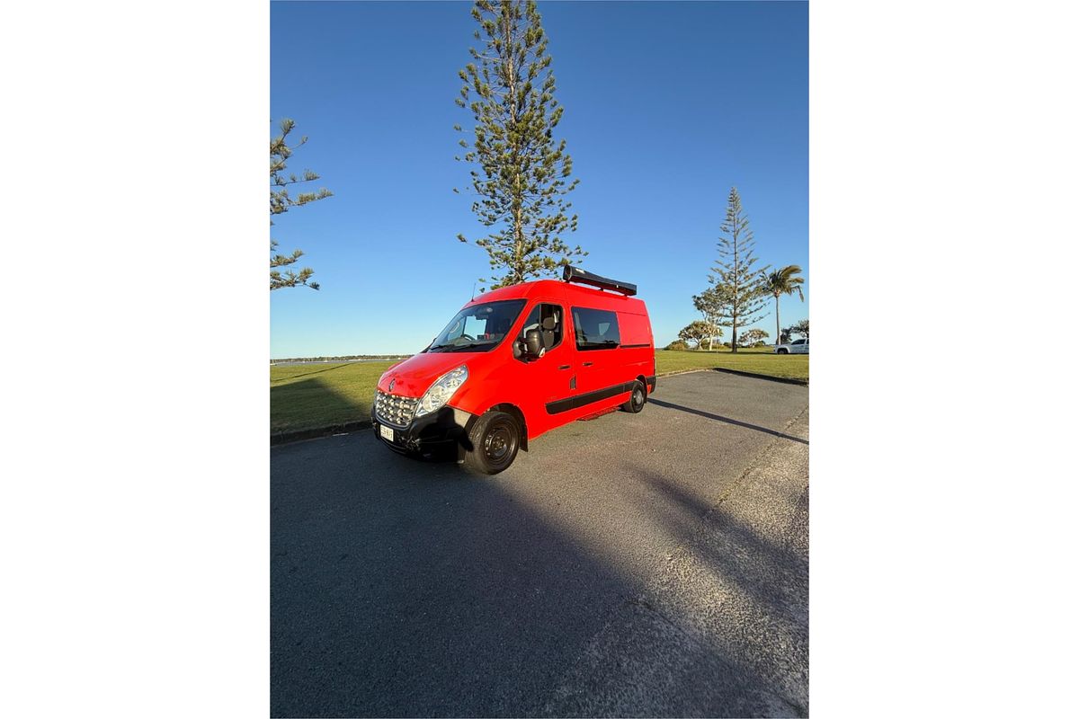 2017 Renault Master X62 MWB Mid Roof
