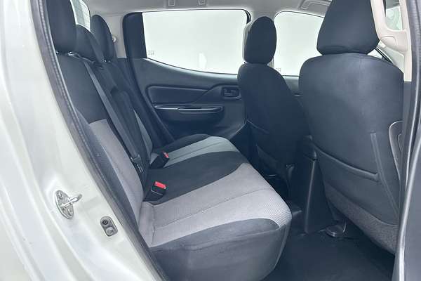 2023 Mitsubishi Triton GLX MR Rear Wheel Drive thumb-10